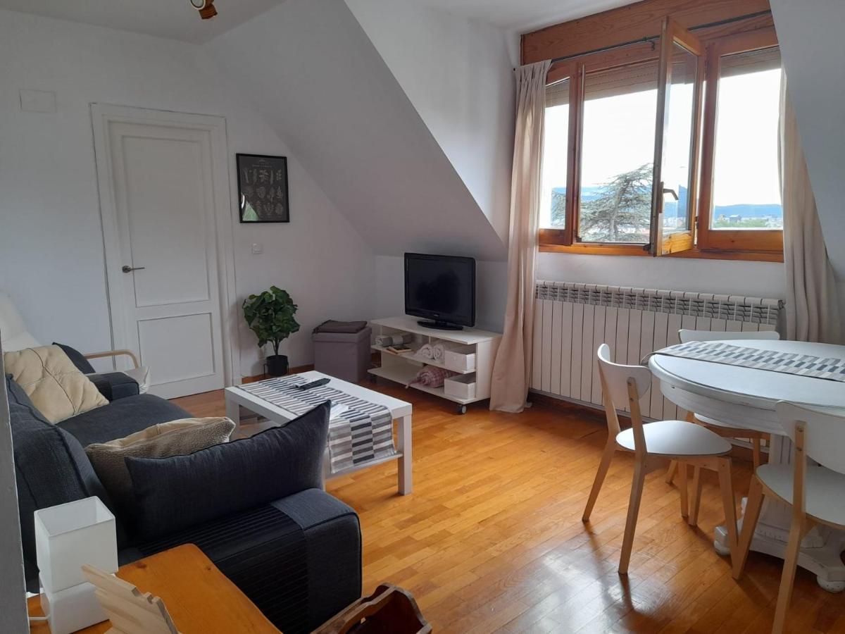 Atico Ciudadela Appartement Jaca Buitenkant foto