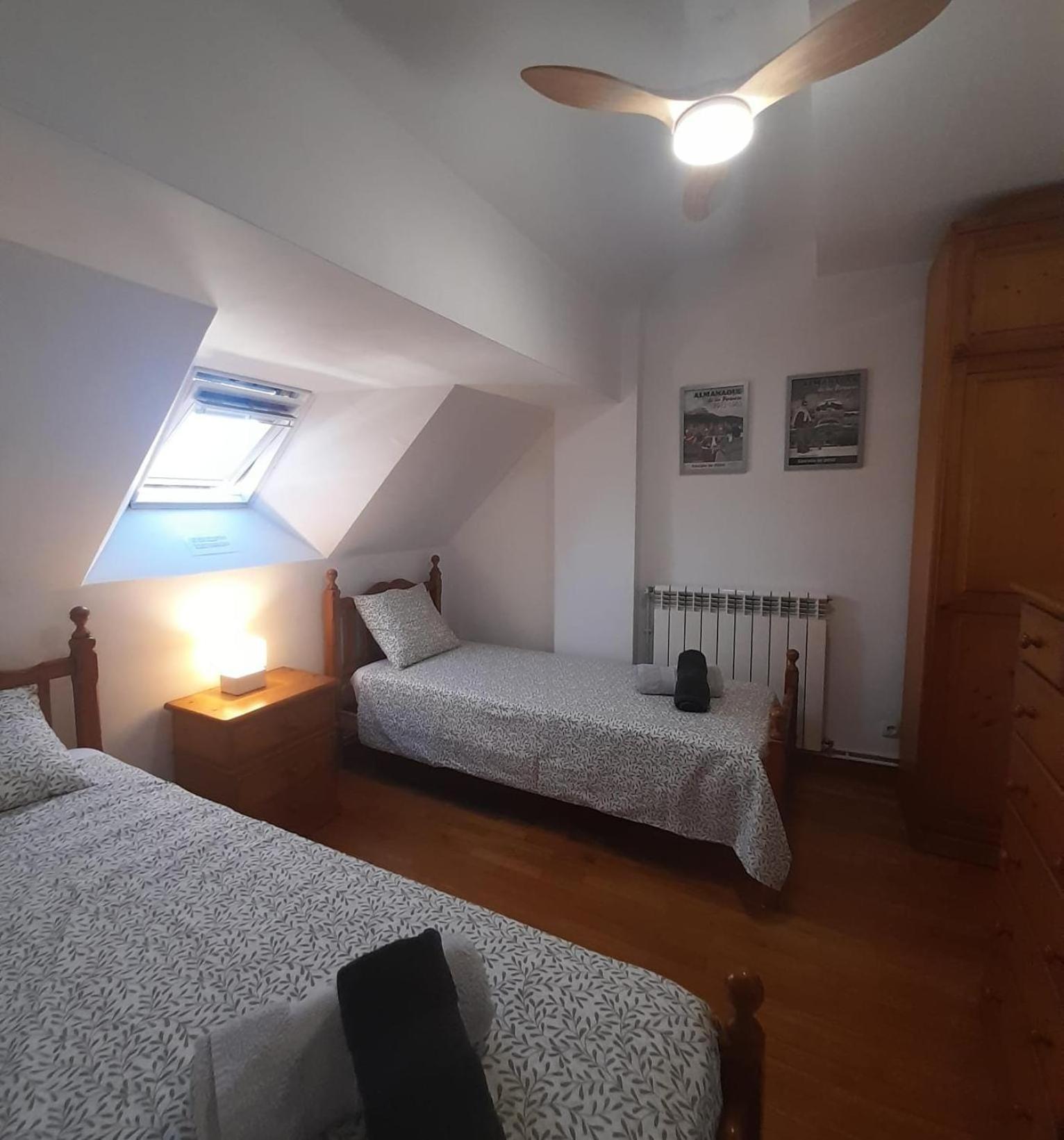 Atico Ciudadela Appartement Jaca Buitenkant foto